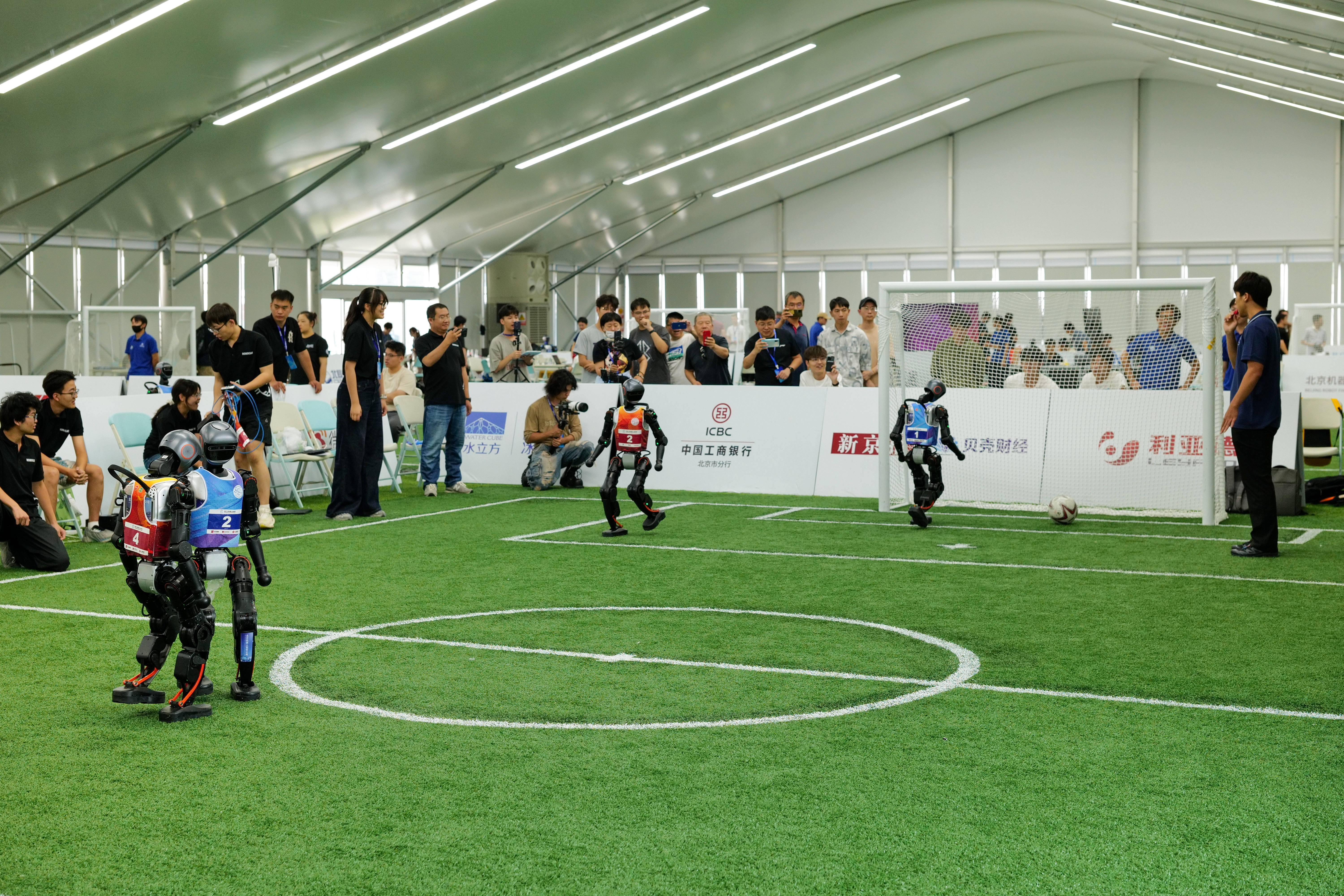 T1血洗CLG,Kanavi线上压制力十足强强对话2025世界赛,成为赛场最大亮点 T1血洗CLG,Kanavi线上压制力十足强强对话2025世界赛,成为赛场最大亮点