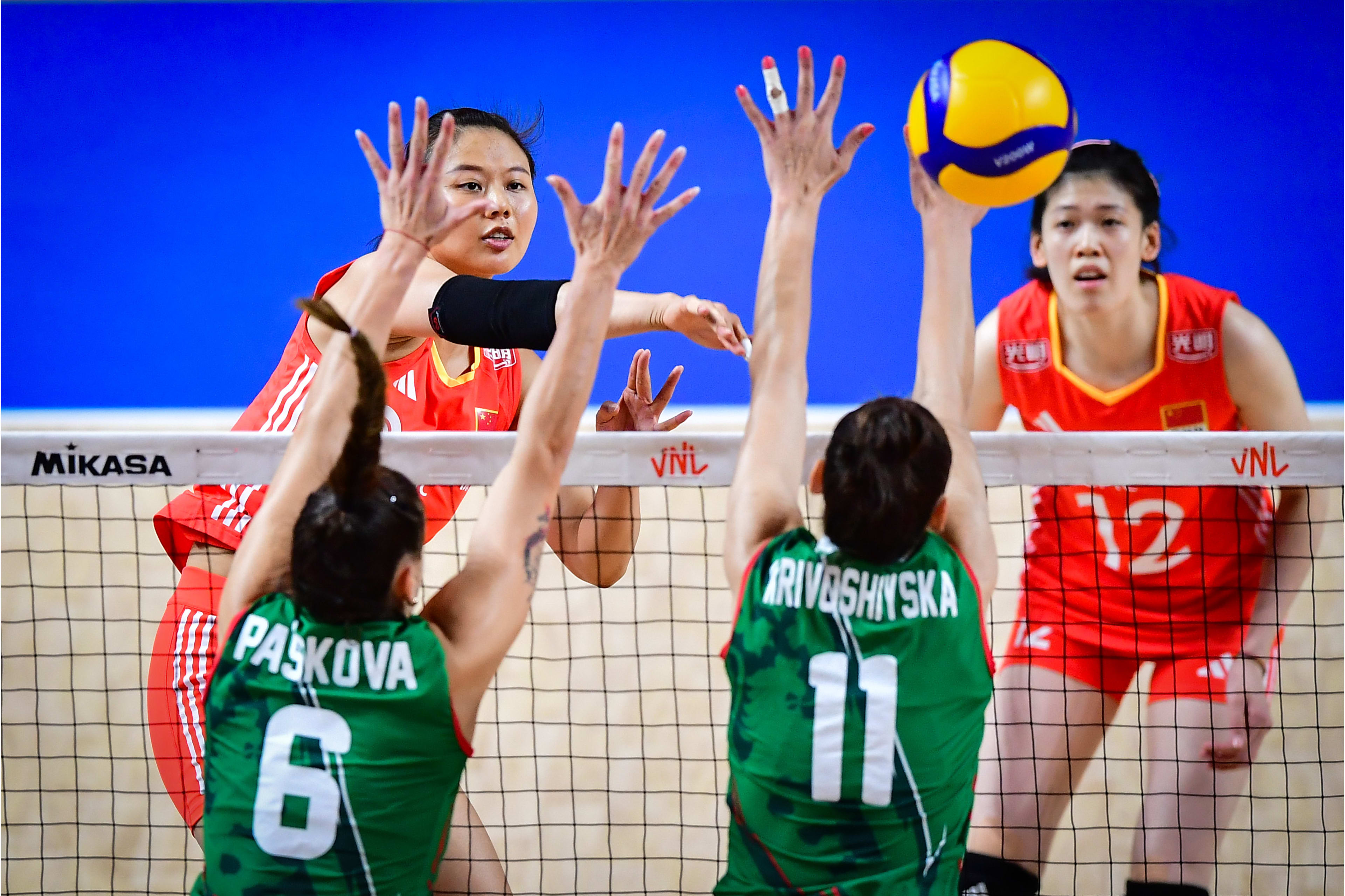 保加利亚胜英格兰,出线形势逐渐明朗,战绩斐然 保加利亚胜英格兰,出线形势逐渐明朗,战绩斐然