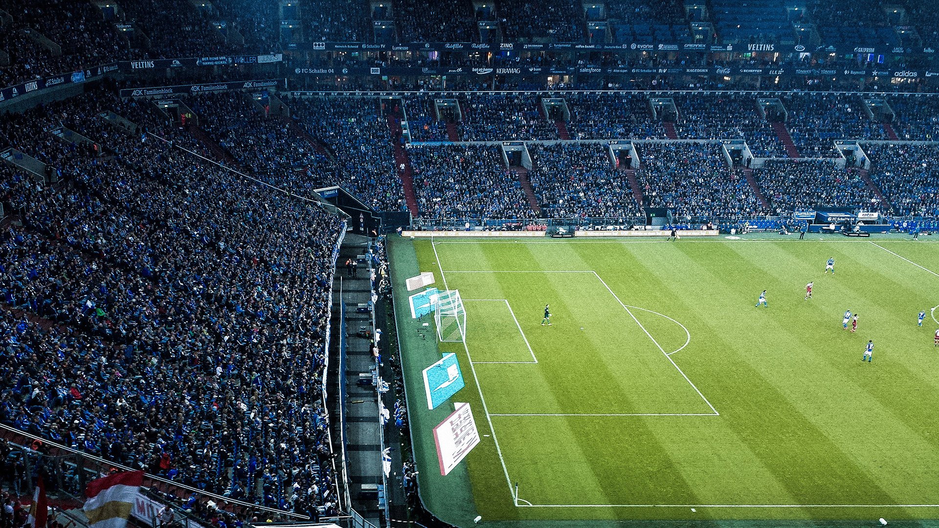 双刃剑锋芒，当团队铁壁遭遇天赋利刃，足球进化走向何方？