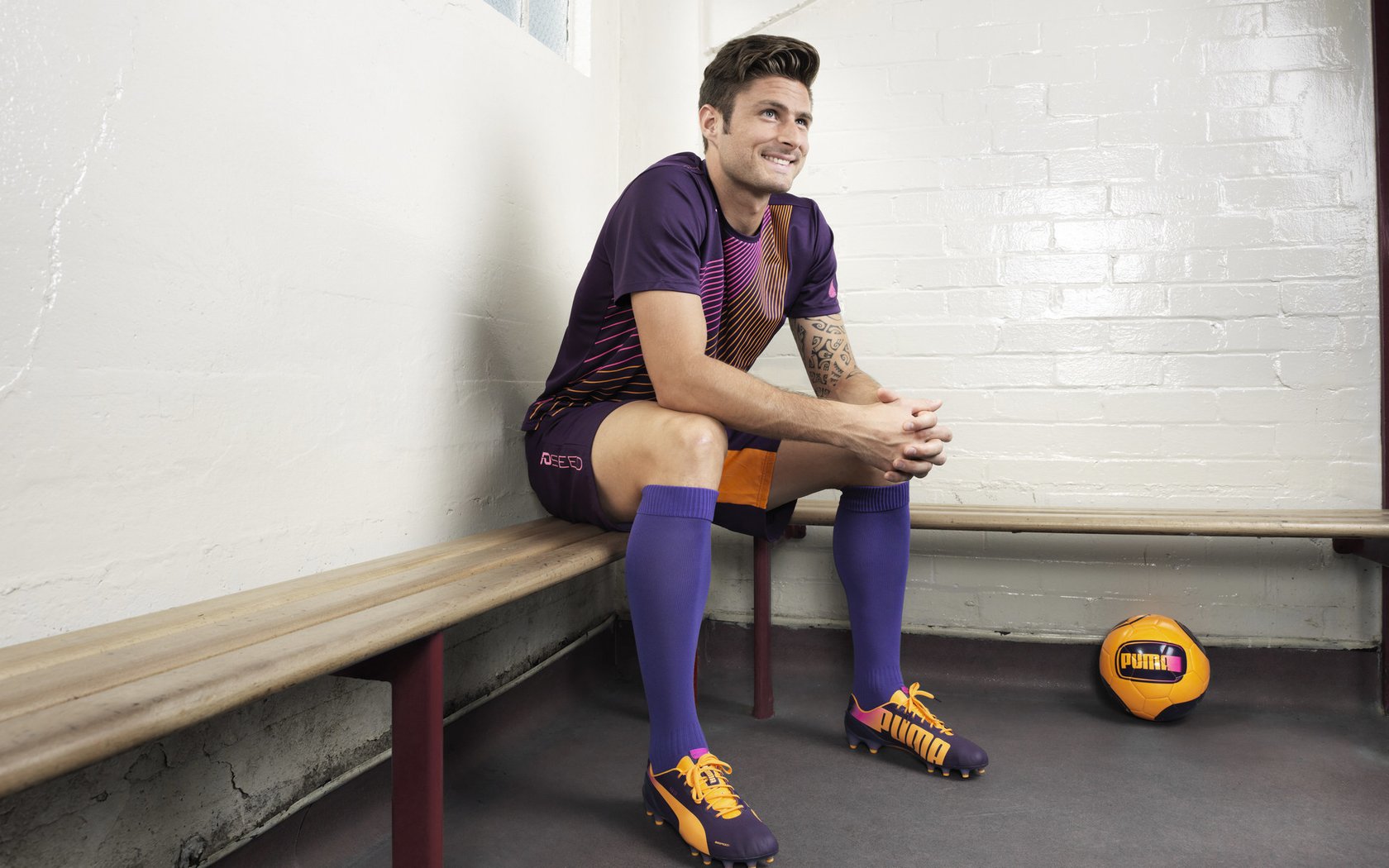 法国枪手席卷英伦，拉什福德一锤定音，当团队铁流遇上个人英雄主义